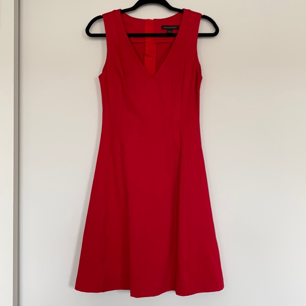 V-neck midi dress